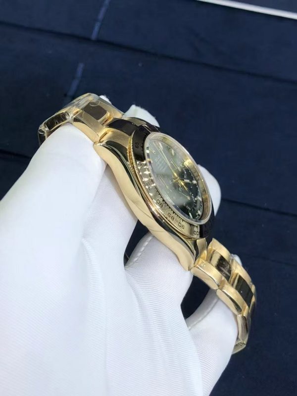 Classic Rolex Daytona 116508 - Image 3